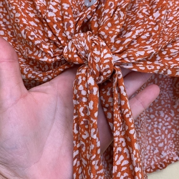 Free People Rust Celia Ditsy Viscose Floral Tie Front Shortsleeve Button Top S - Picture 6 of 17